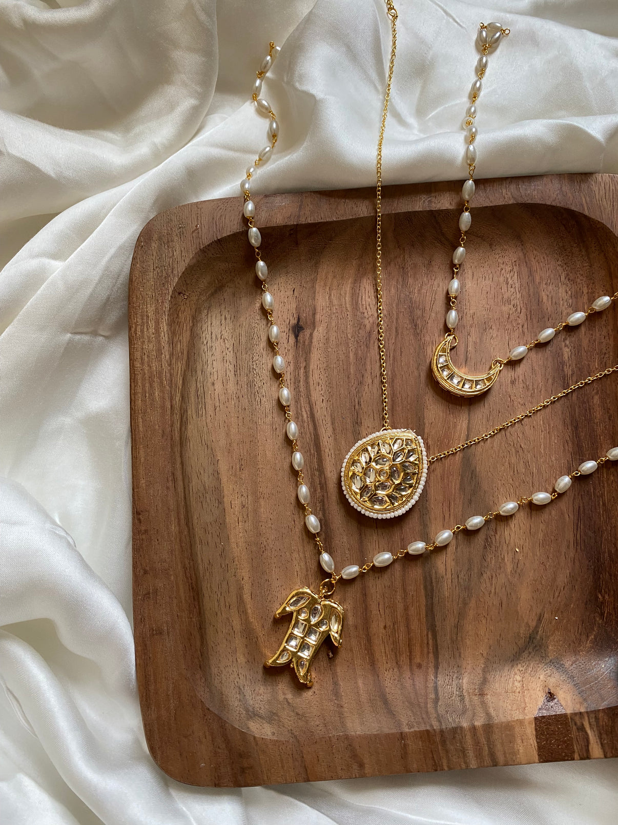 Minimal Moon Layered Necklace – Ghani Phutri