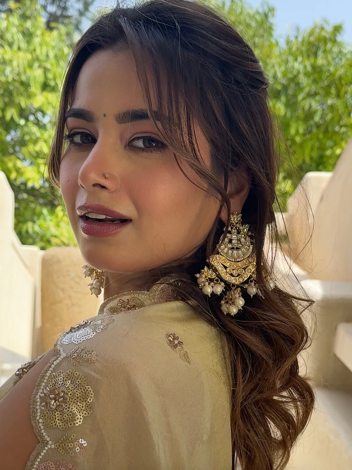 Tyohar Golden String Earrings