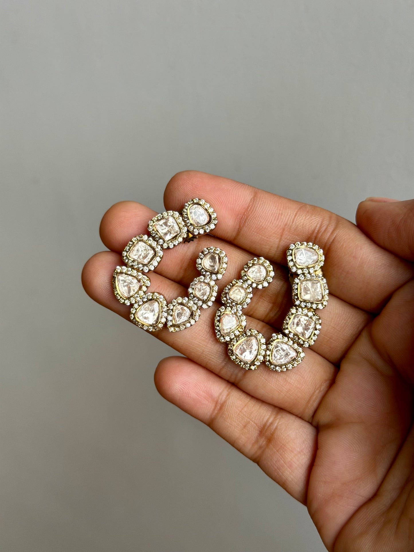 Ruhi Studs