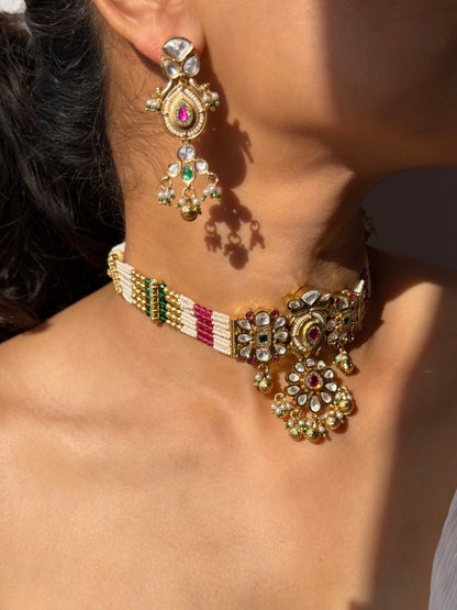 Baisa Necklace Set