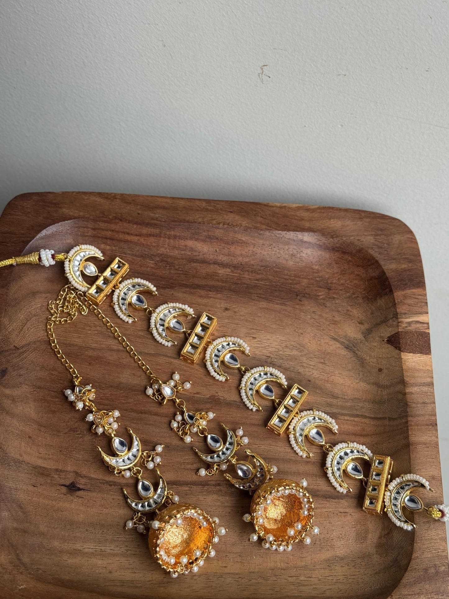 Roshan Choker Set