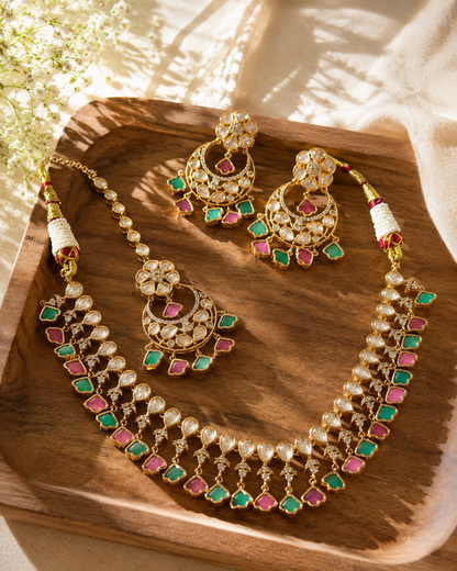 Wajood Necklace Set