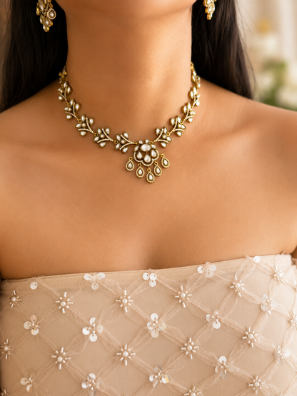 Baani Choker