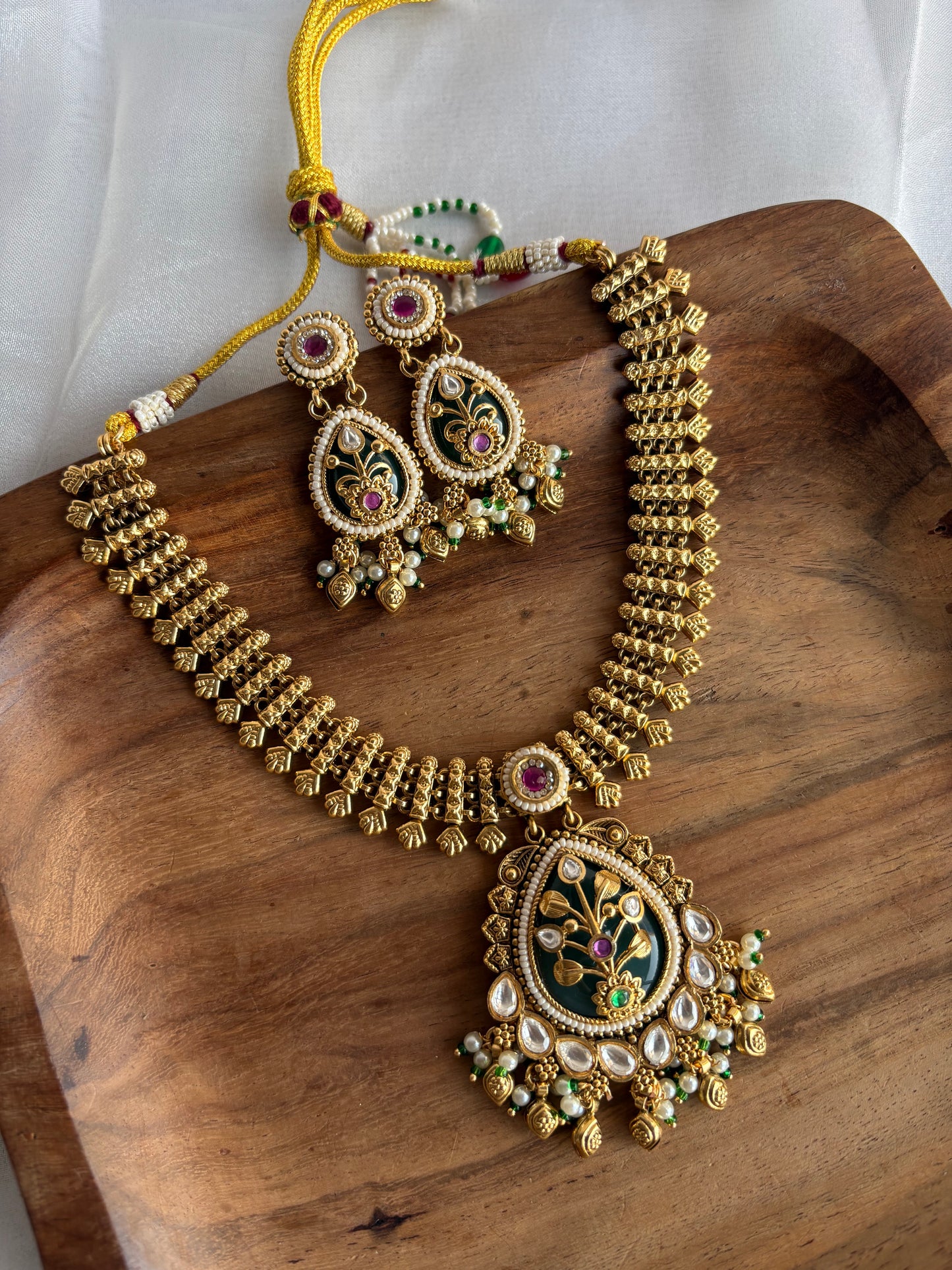 Sati Necklace Set