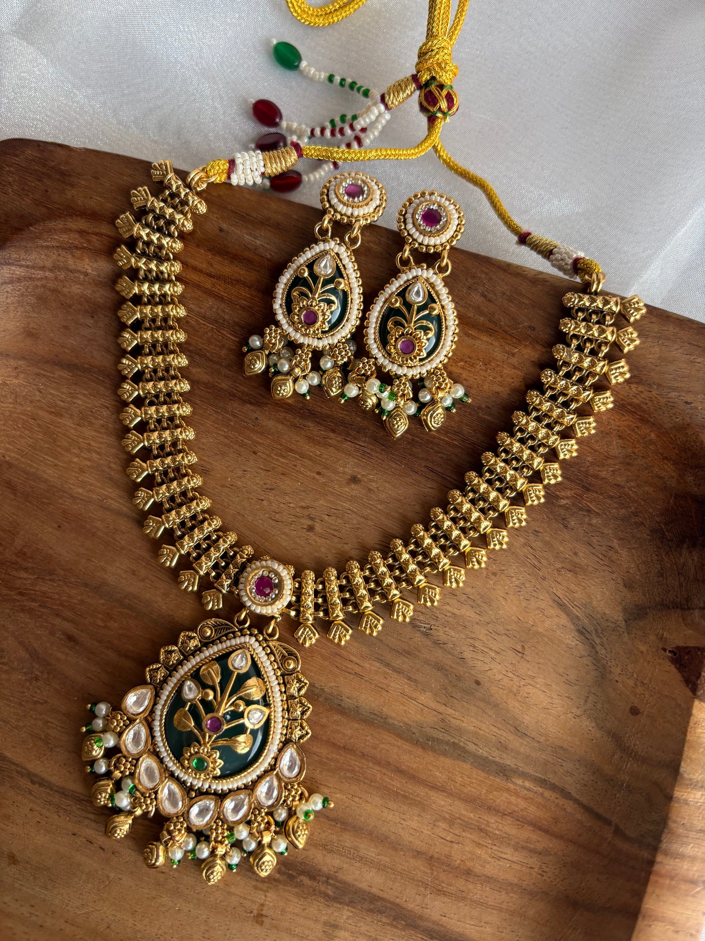 Sati Necklace Set