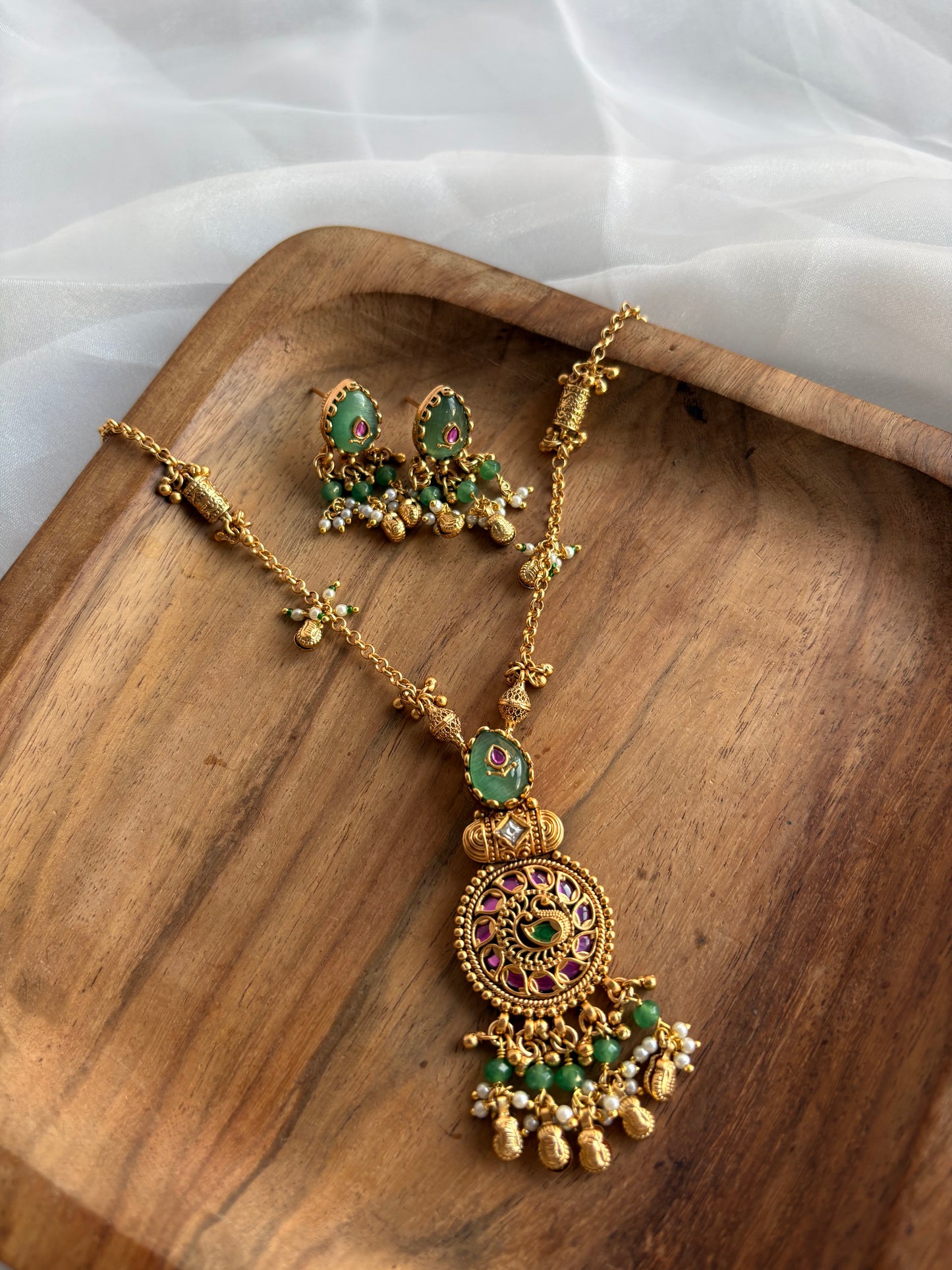 Vasudha Necklace Set