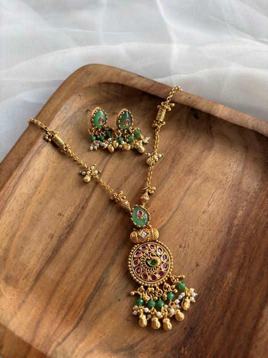 Vasudha Necklace Set
