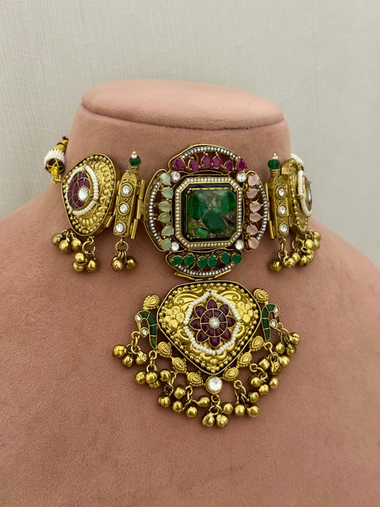 Manorama Choker Set