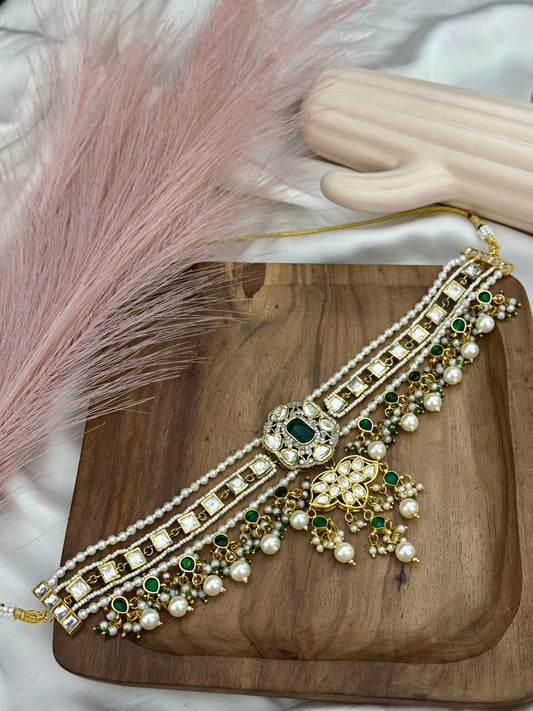 Nihira Choker