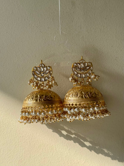 Aarohi Earrings