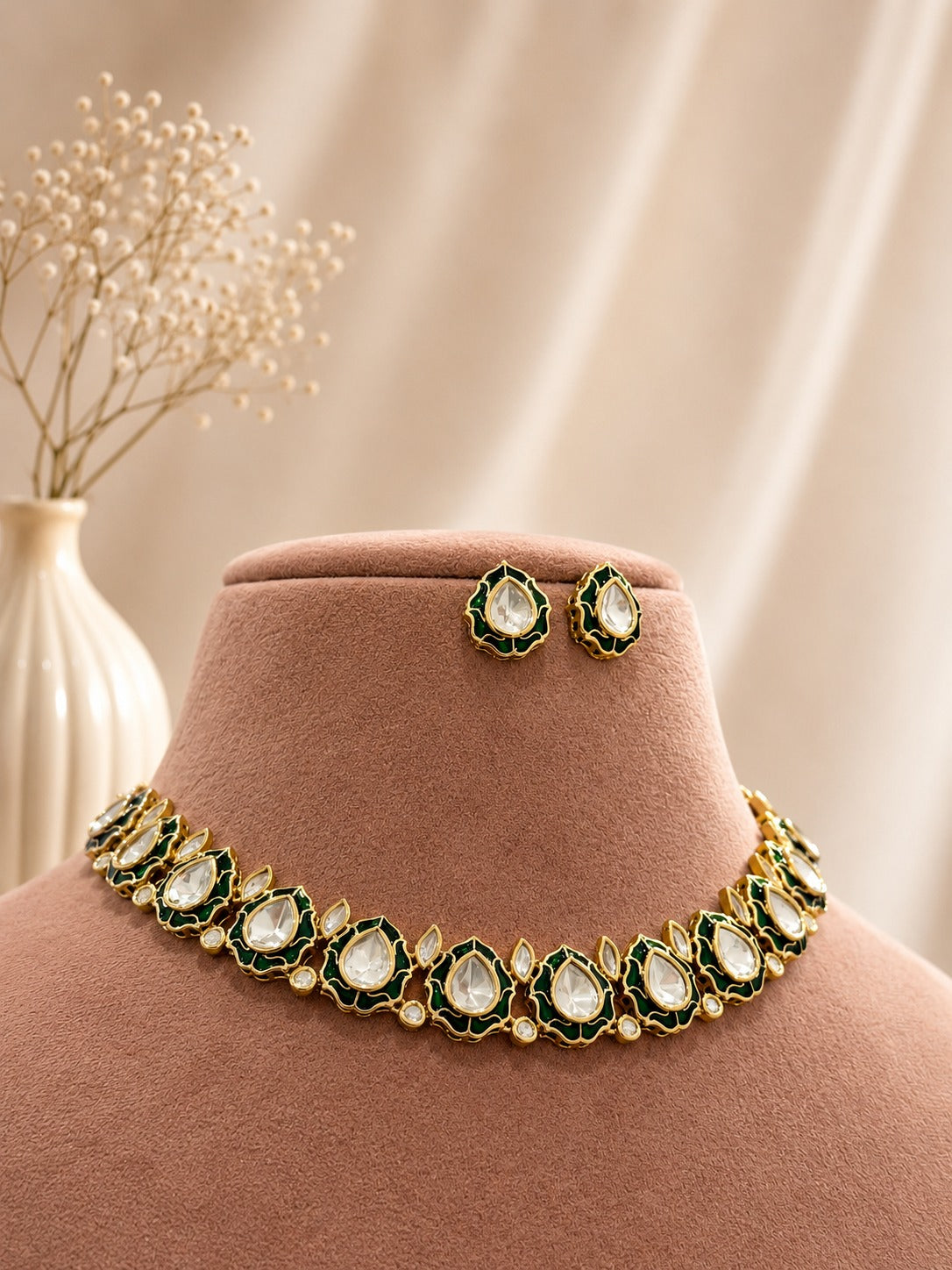 Anabia Choker Set